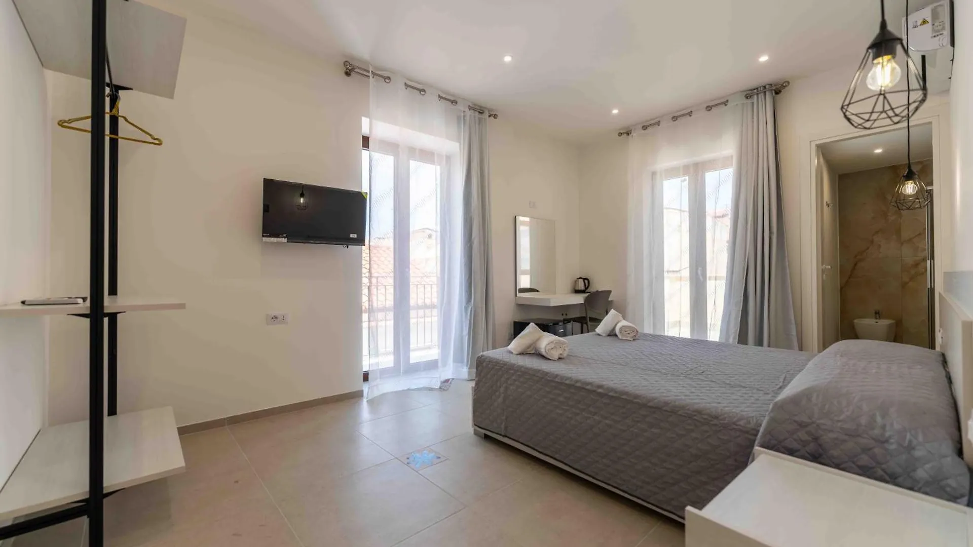 Nikelia Otel Cefalù İtalya