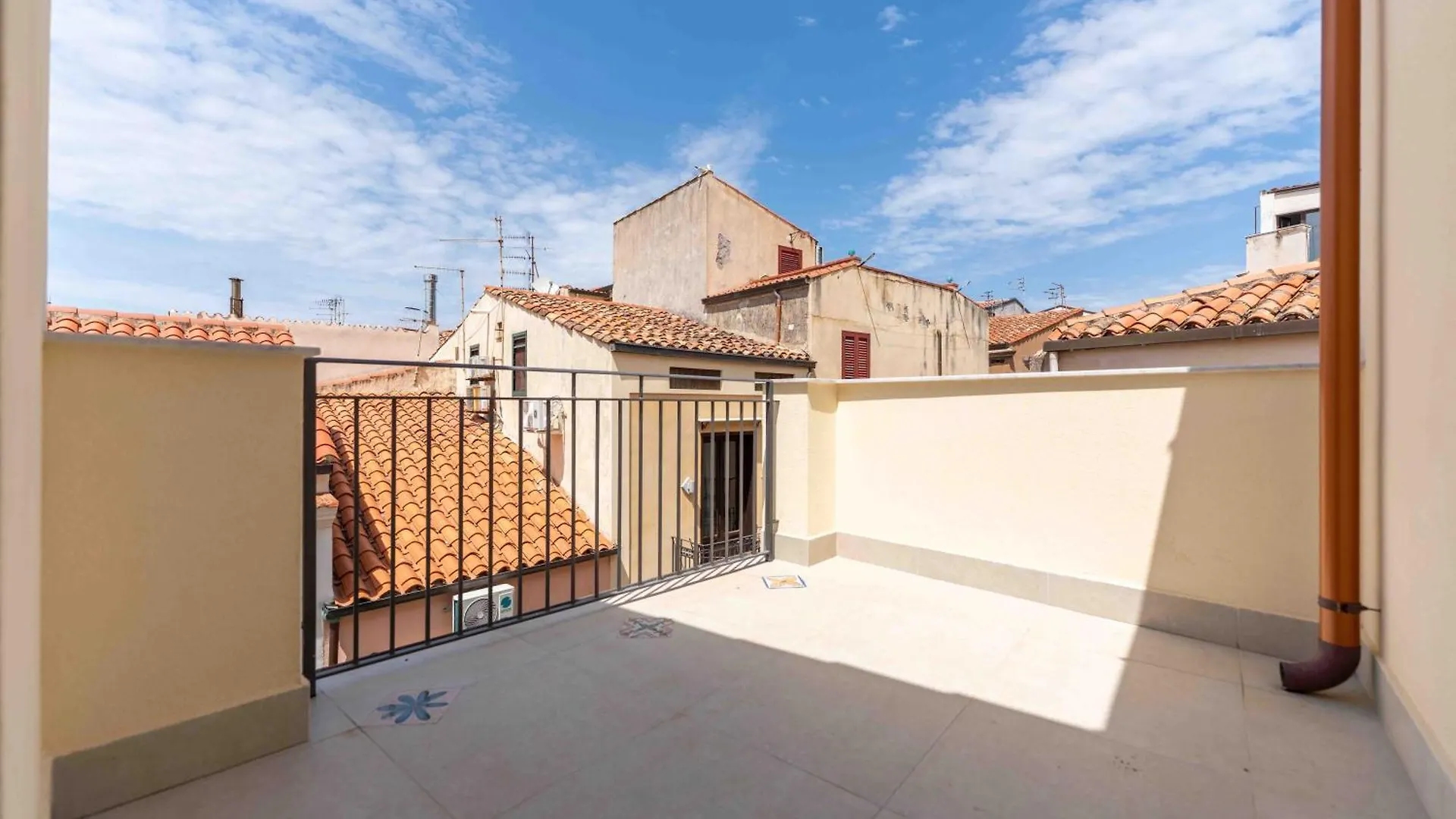 Konukevi Nikelia Otel Cefalù İtalya
