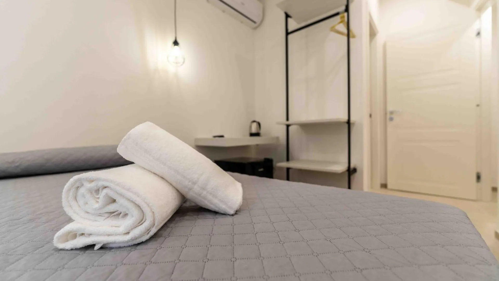 Nikelia Otel Cefalù Konukevi